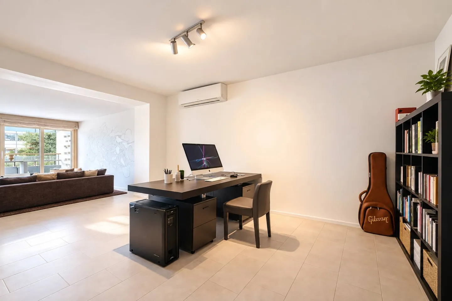Charming Duplex with Garden - Photo 3 of 11