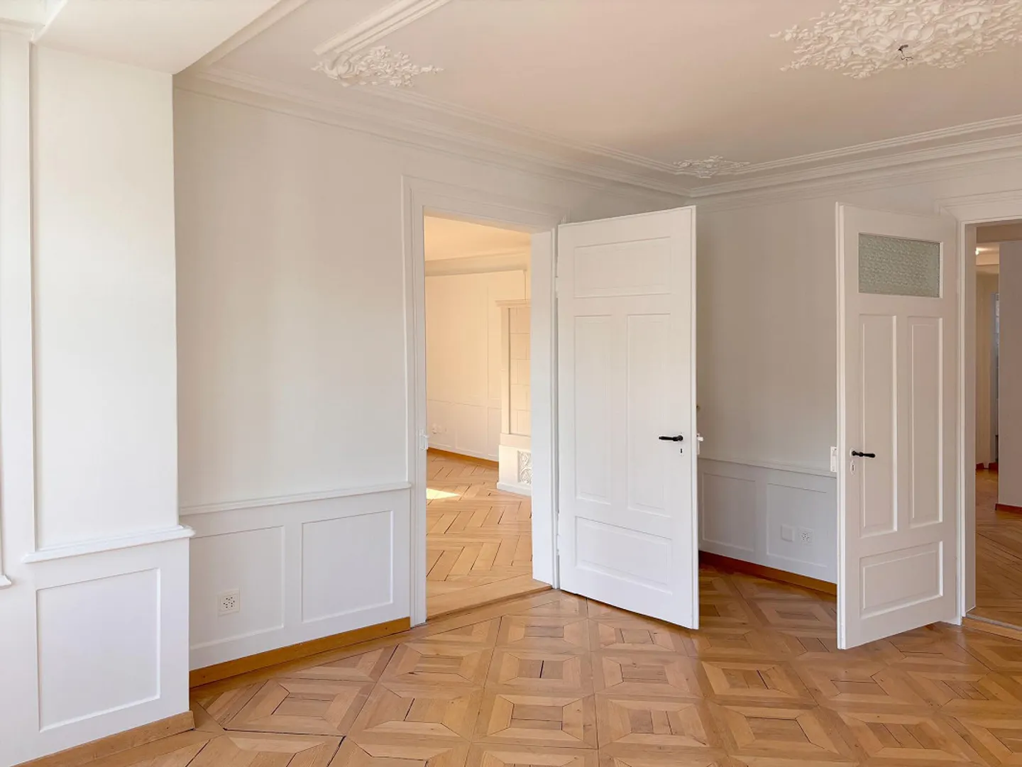 "Bijou Herisau 1920" – living majestically on 150 m² - Photo 7 of 10