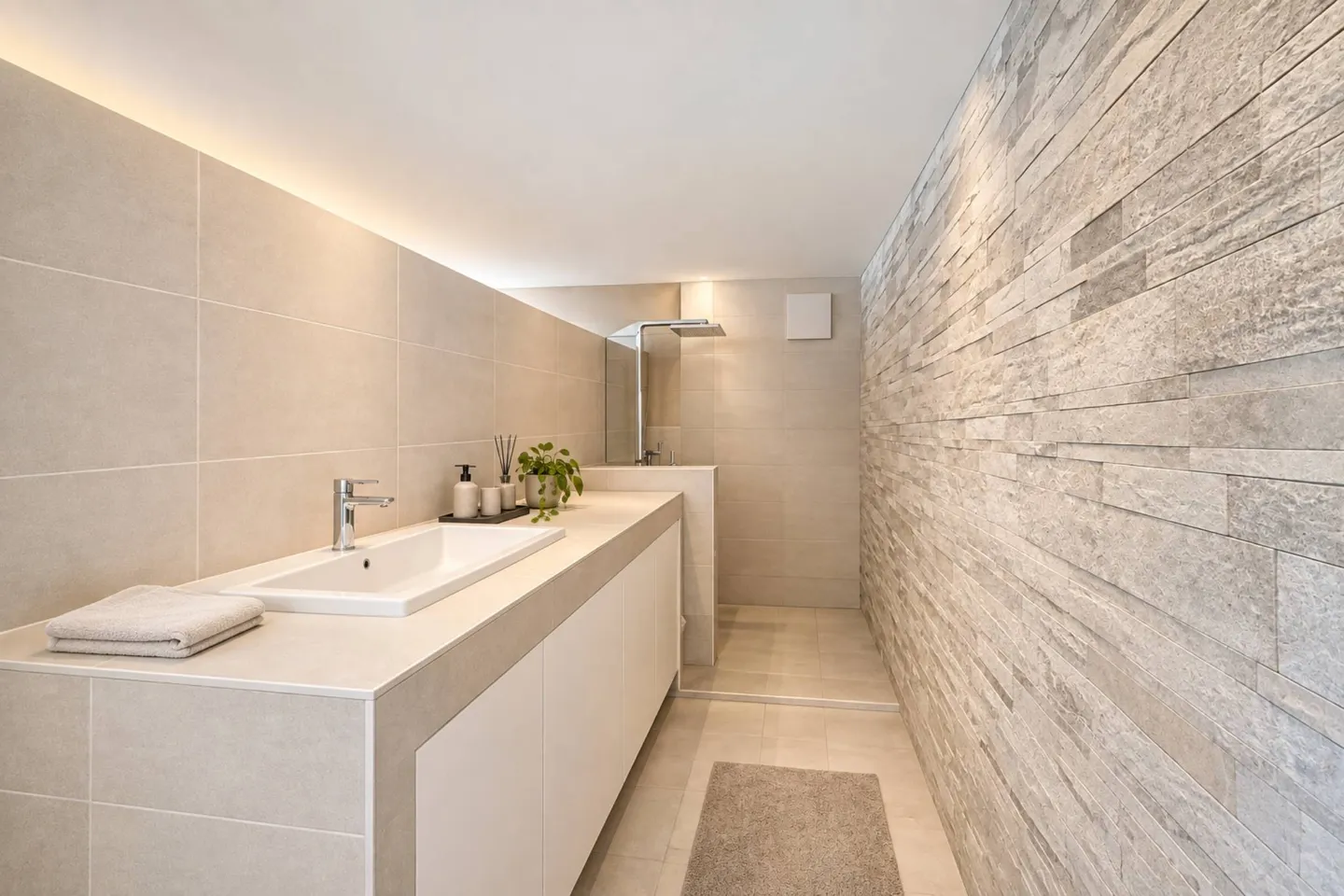 Charming Duplex with Garden - Photo 7 of 11