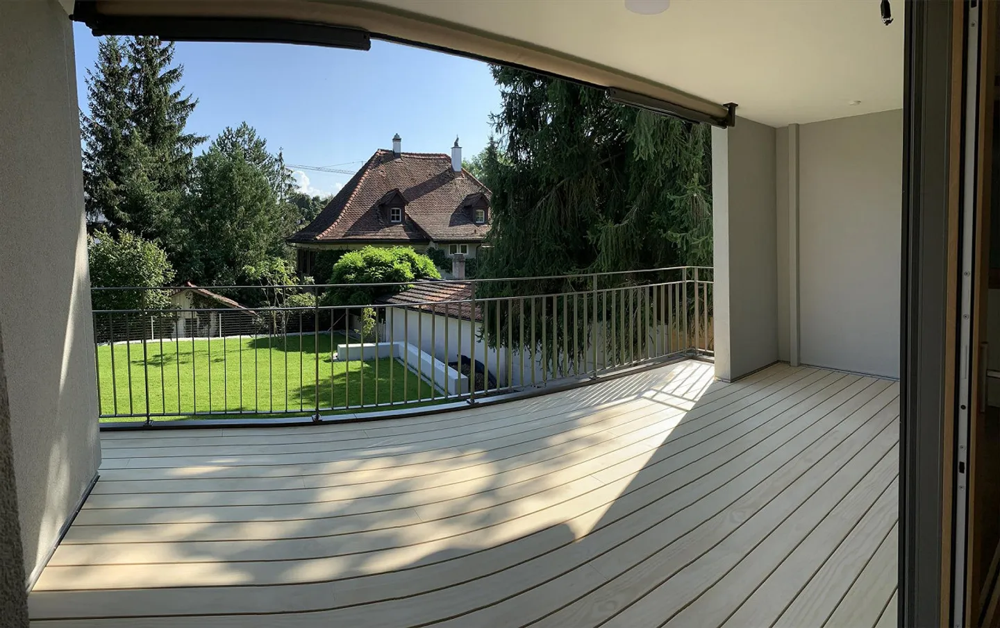 Appartement 4.5 pièces avec haut standard dans un ancien bâtiment - Photo 5 sur 19