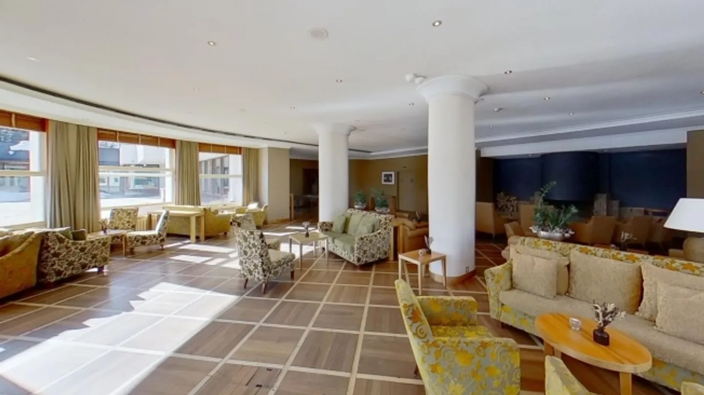 Devenez partie intégrante de l'Hôtel Pop-Up The Grand Arosa Espace Gastro, Culture ou Concept à louer à Arosa! - Photo 11 sur 13