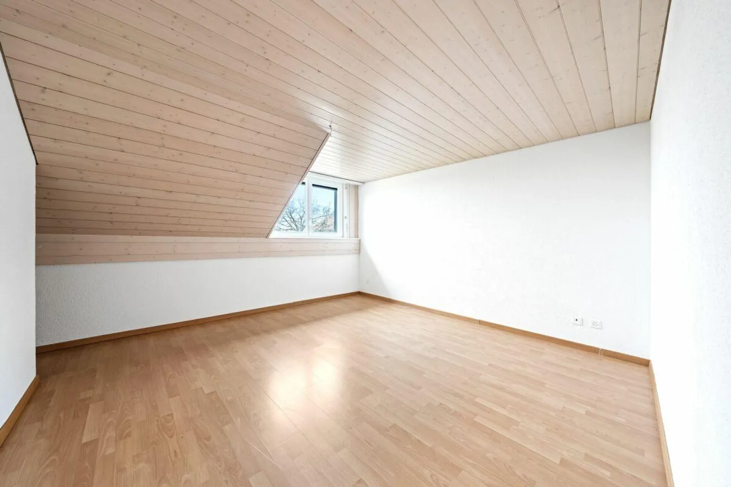 Maison semi-détachée de 5,5 pièces adaptée aux familles - Photo 7 sur 13