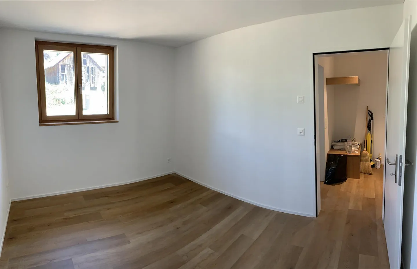 Appartement 4.5 pièces avec haut standard dans un ancien bâtiment - Photo 17 sur 19