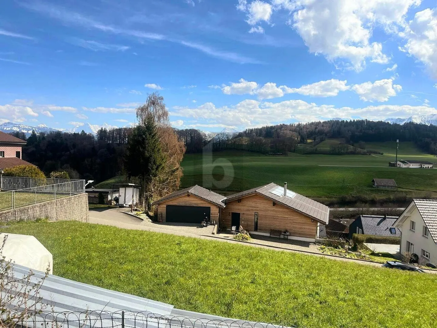 RUHIG, NATURUMGEBEN MIT WEITSICHT - Foto 4 di 5