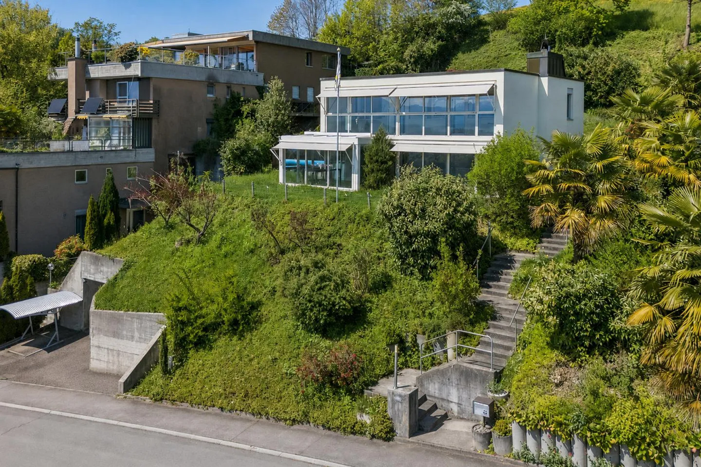 Maison individuelle de 5,5 pièces avec piscine et vue panoramique imprenable - Photo 3 sur 12