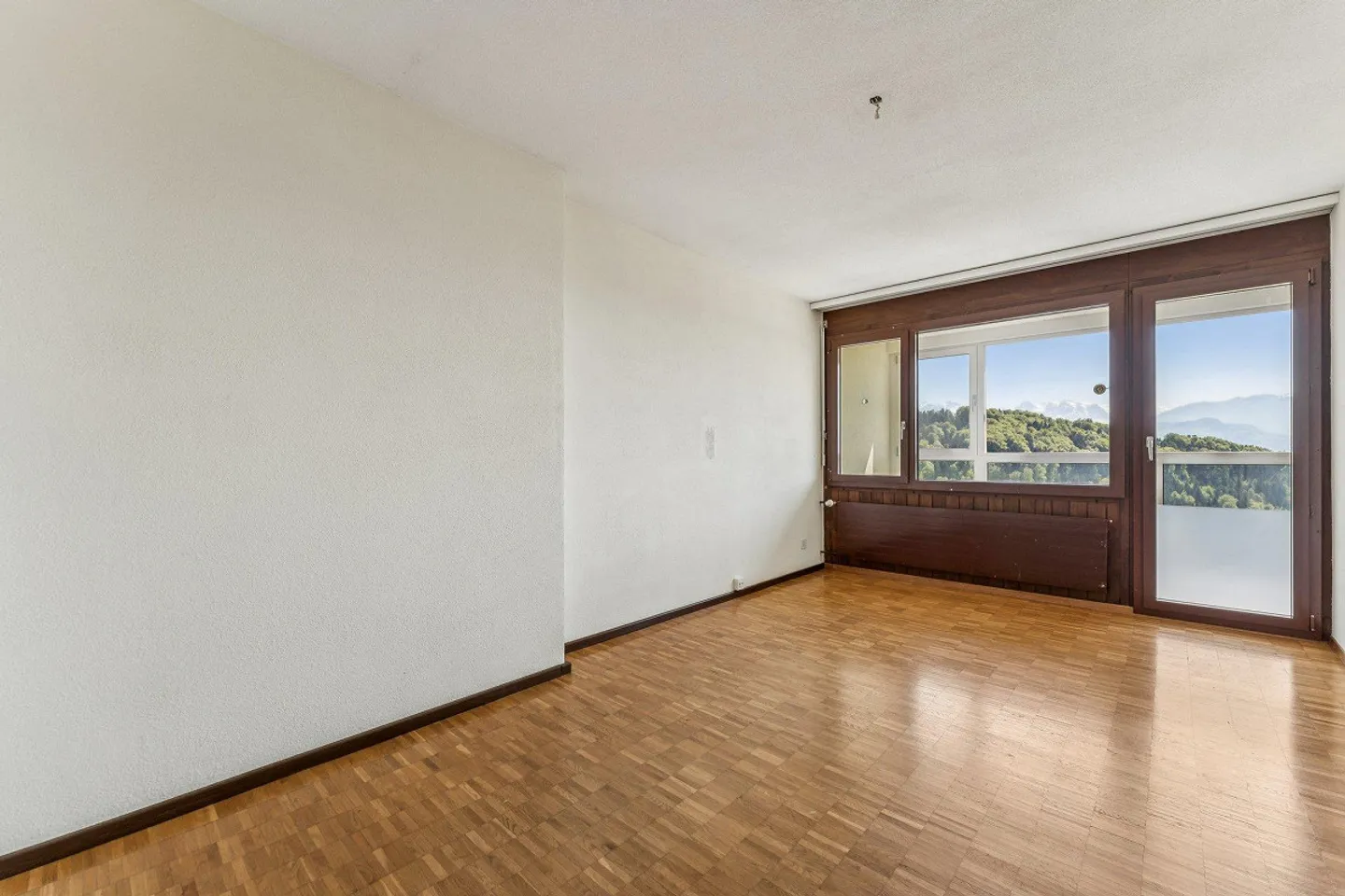 Maison individuelle de 5,5 pièces avec piscine et vue panoramique imprenable - Photo 9 sur 12