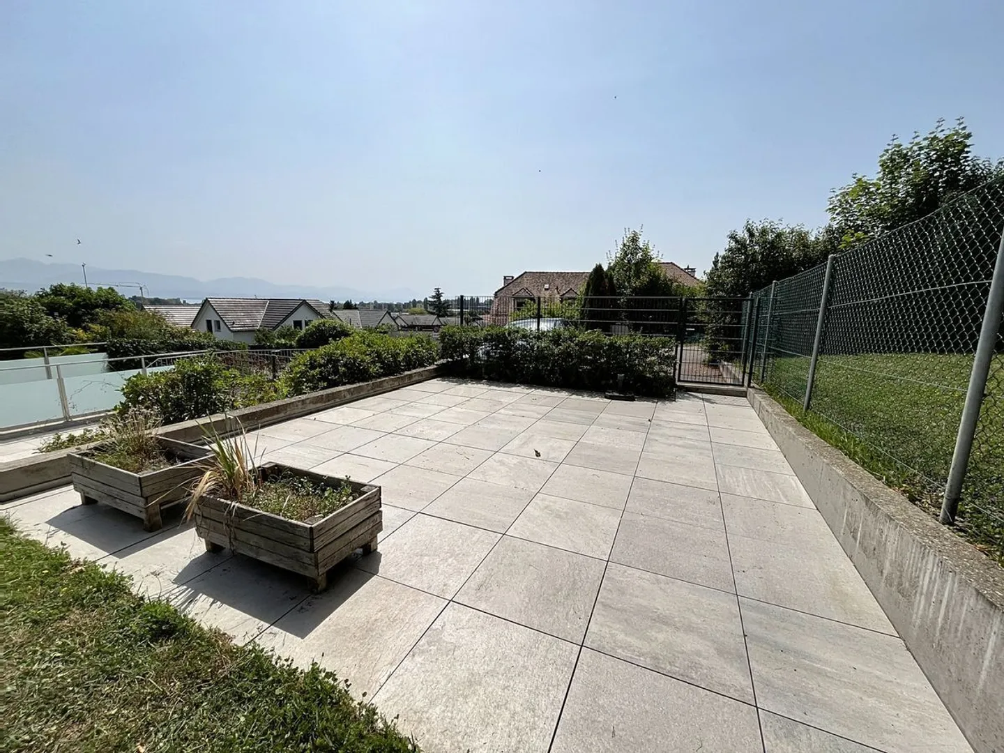 Attico con 4,5 stanze + ufficio, giardino, terrazze - Foto 3 di 13