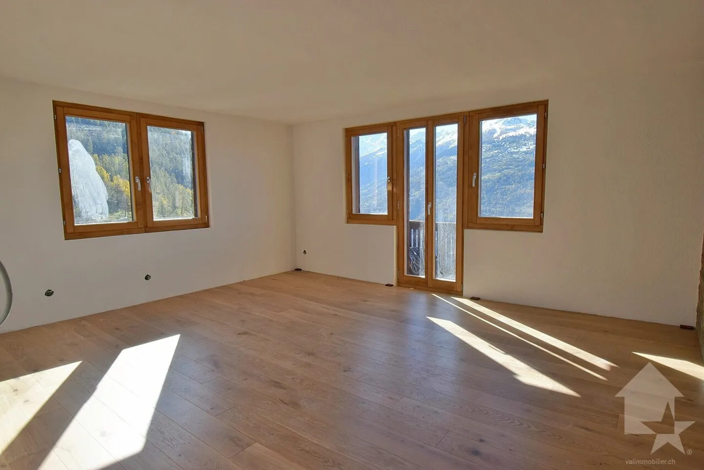 Wunderschöne 3,5-Zimmer-Wohnung, die 2025 komplett renoviert wurde - Foto 4 von 10