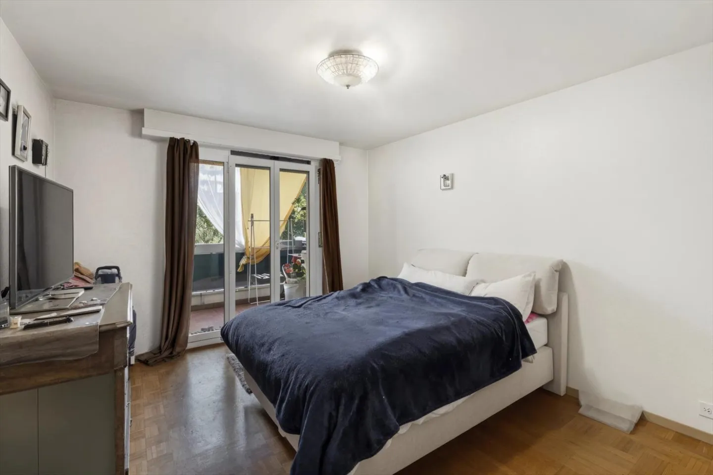 Helle 2,5-Zimmer-Wohnung nur wenige Schritte vom See entfernt - Foto 3 von 6