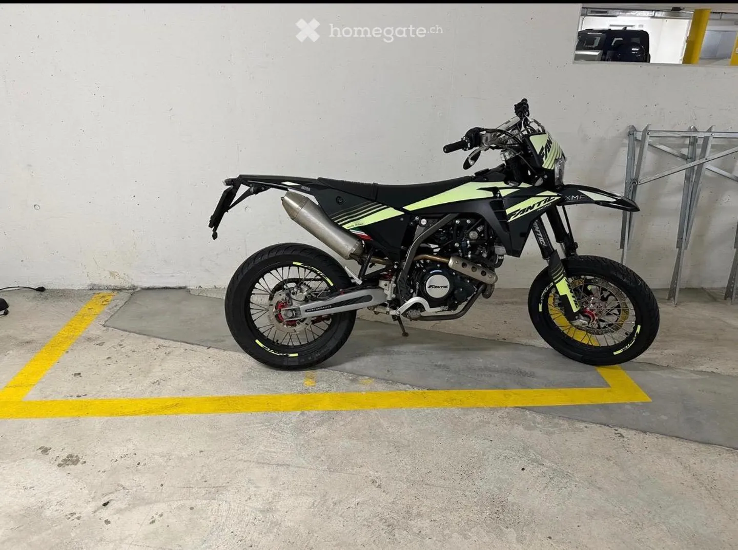 «Moto Hallenplatz» - Foto 3 von 5