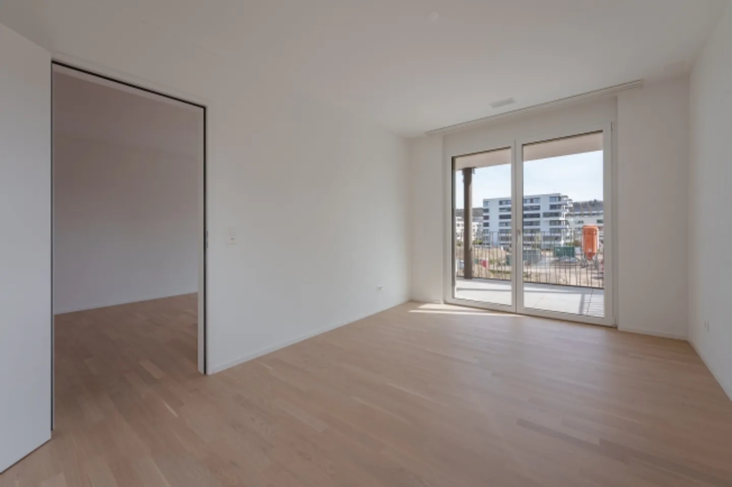 Apartment for rent - Photo 3 of 6