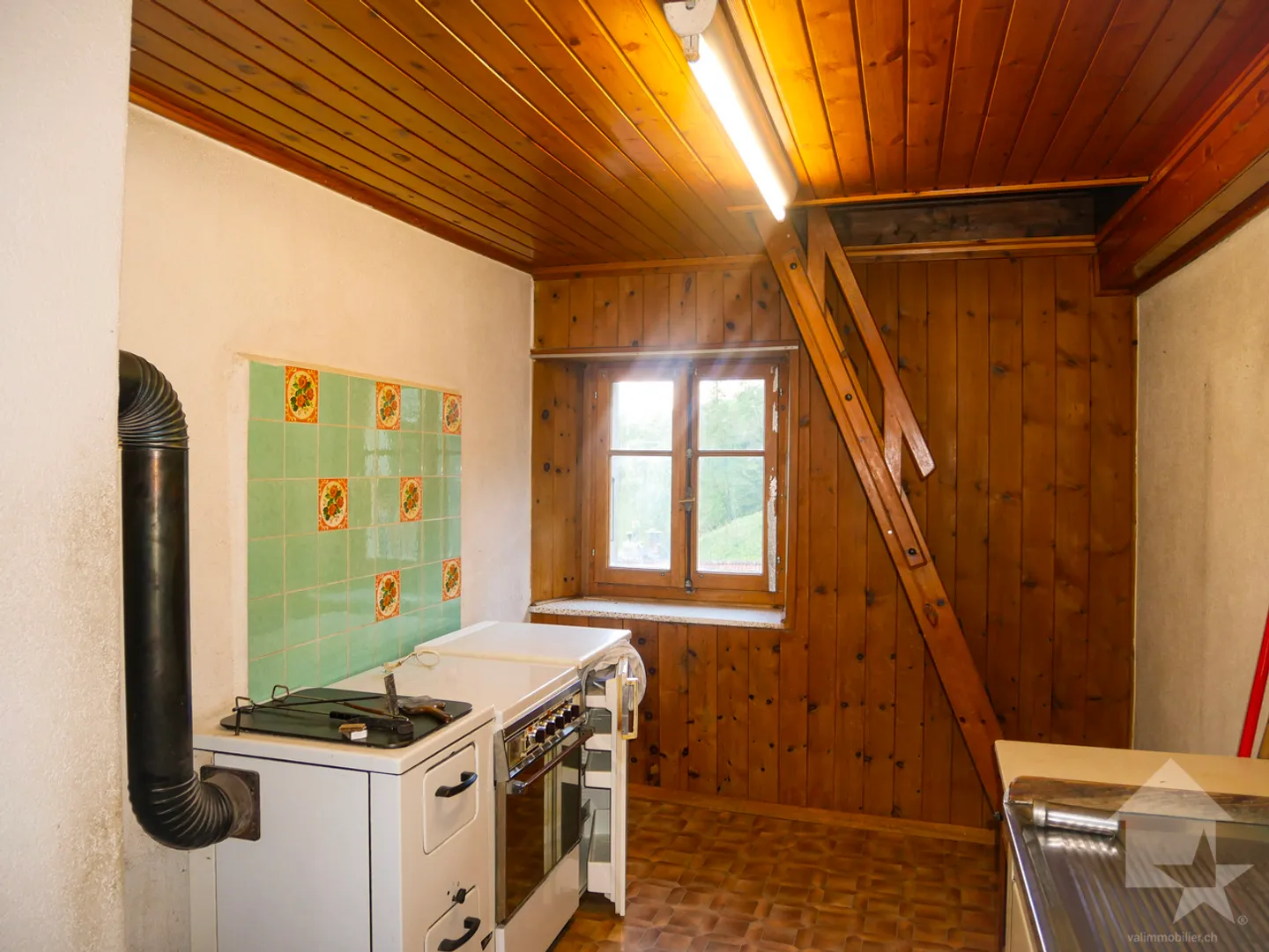 Chez-les-Reuses, Haus und angrenzende Scheune zu renovieren. Atemberaubende Aussicht. - Foto 4 von 13