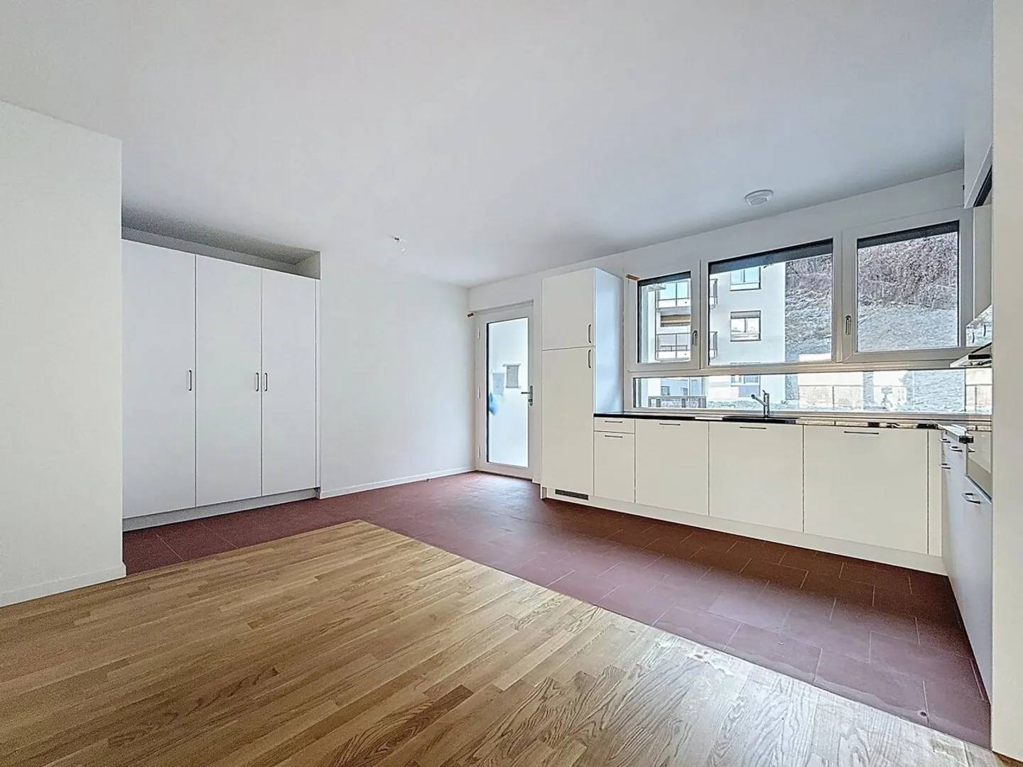 THE LAST 4.5 ROOM NEW APARTMENT FOR RENT IN BRAMOIS - Photo 2 of 13