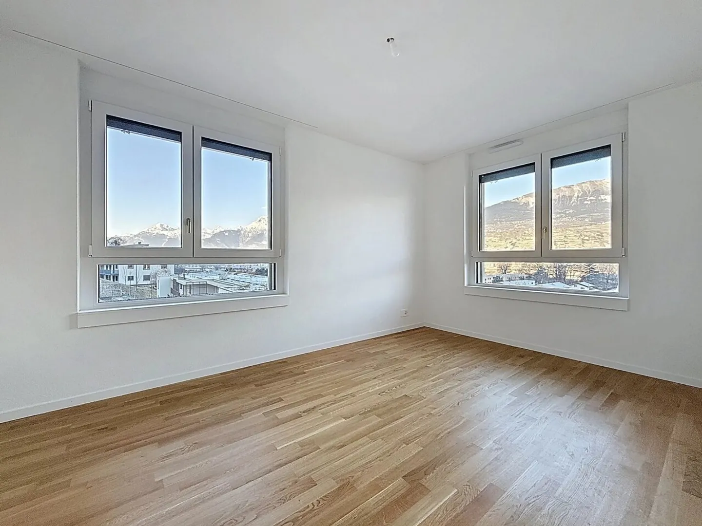 THE LAST 4.5 ROOM NEW APARTMENT FOR RENT IN BRAMOIS - Photo 5 of 13