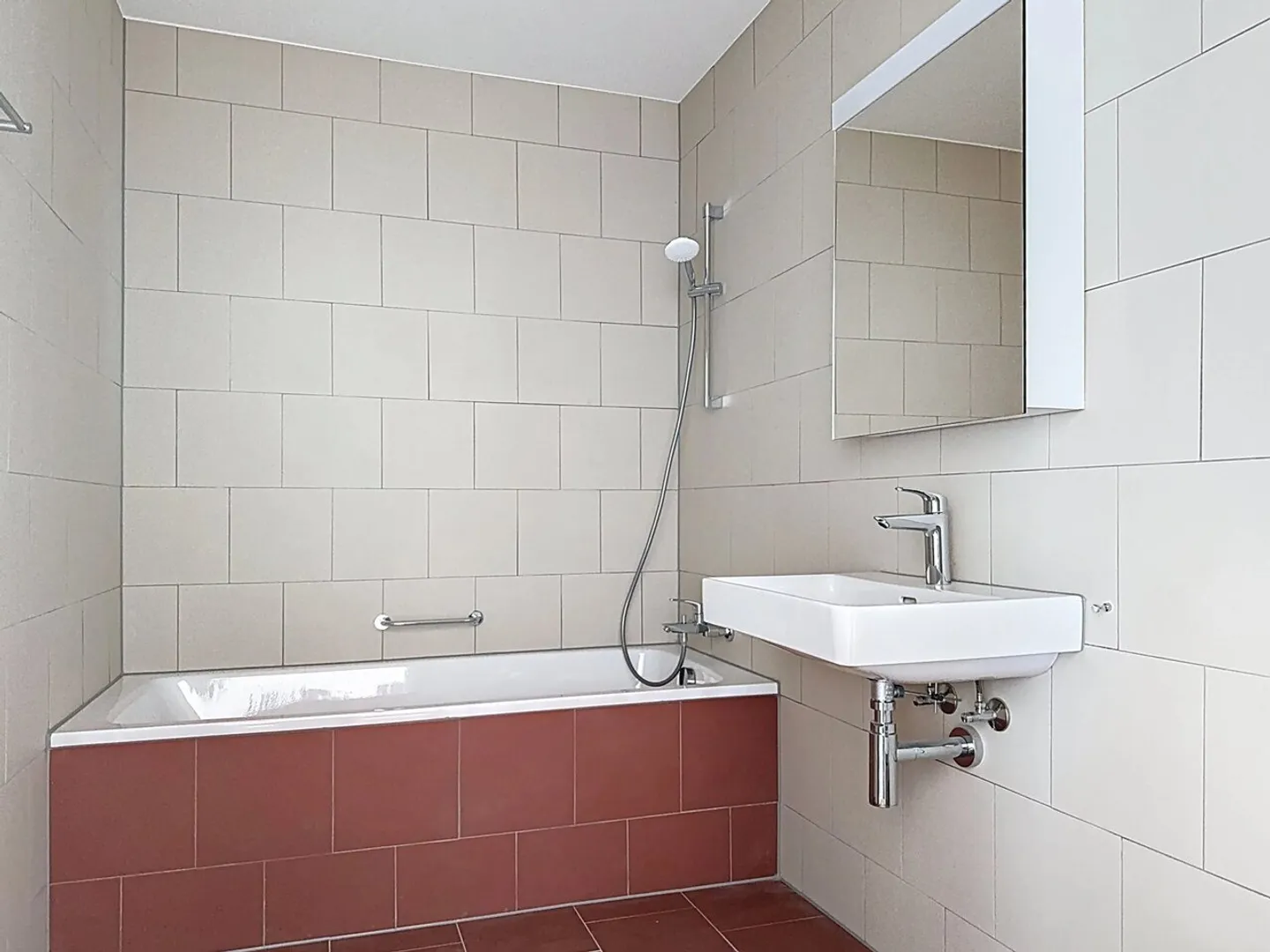 THE LAST 4.5 ROOM NEW APARTMENT FOR RENT IN BRAMOIS - Photo 8 of 13