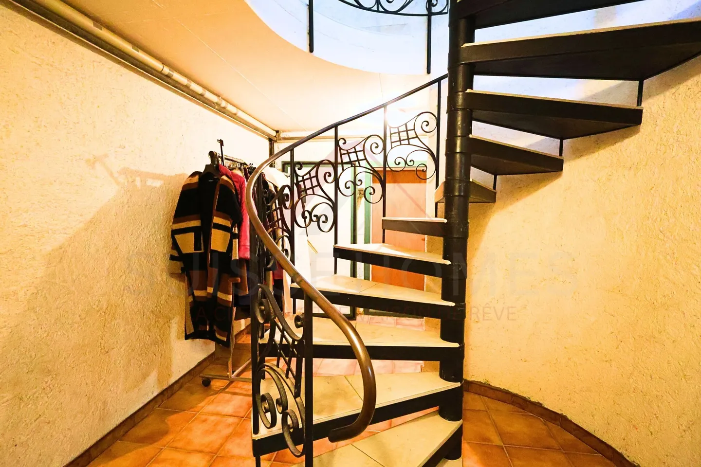 A way of life in Porrentruy - exceptional villa with pool, independence and garden - Photo 14 of 23