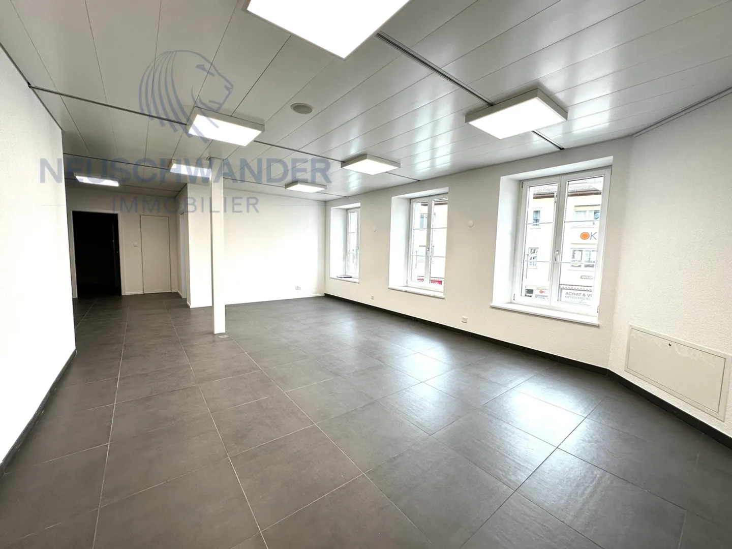 Office space for rent - Photo 3 of 7