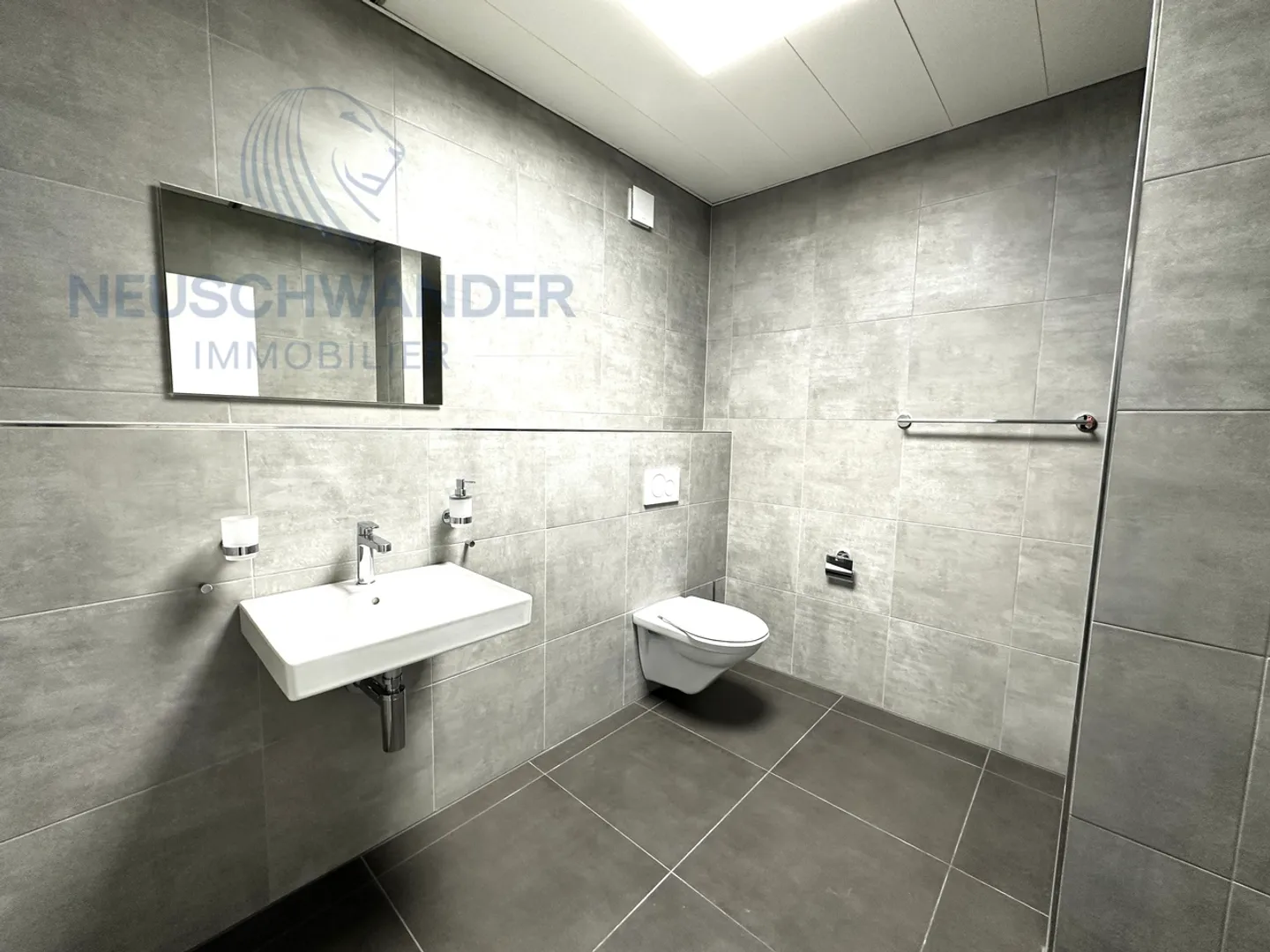 Office space for rent - Photo 6 of 7