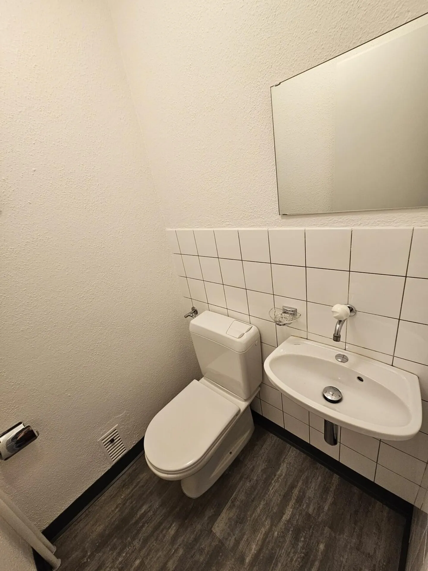 Spacious 4.5-Room Apartment - Photo 8 of 9