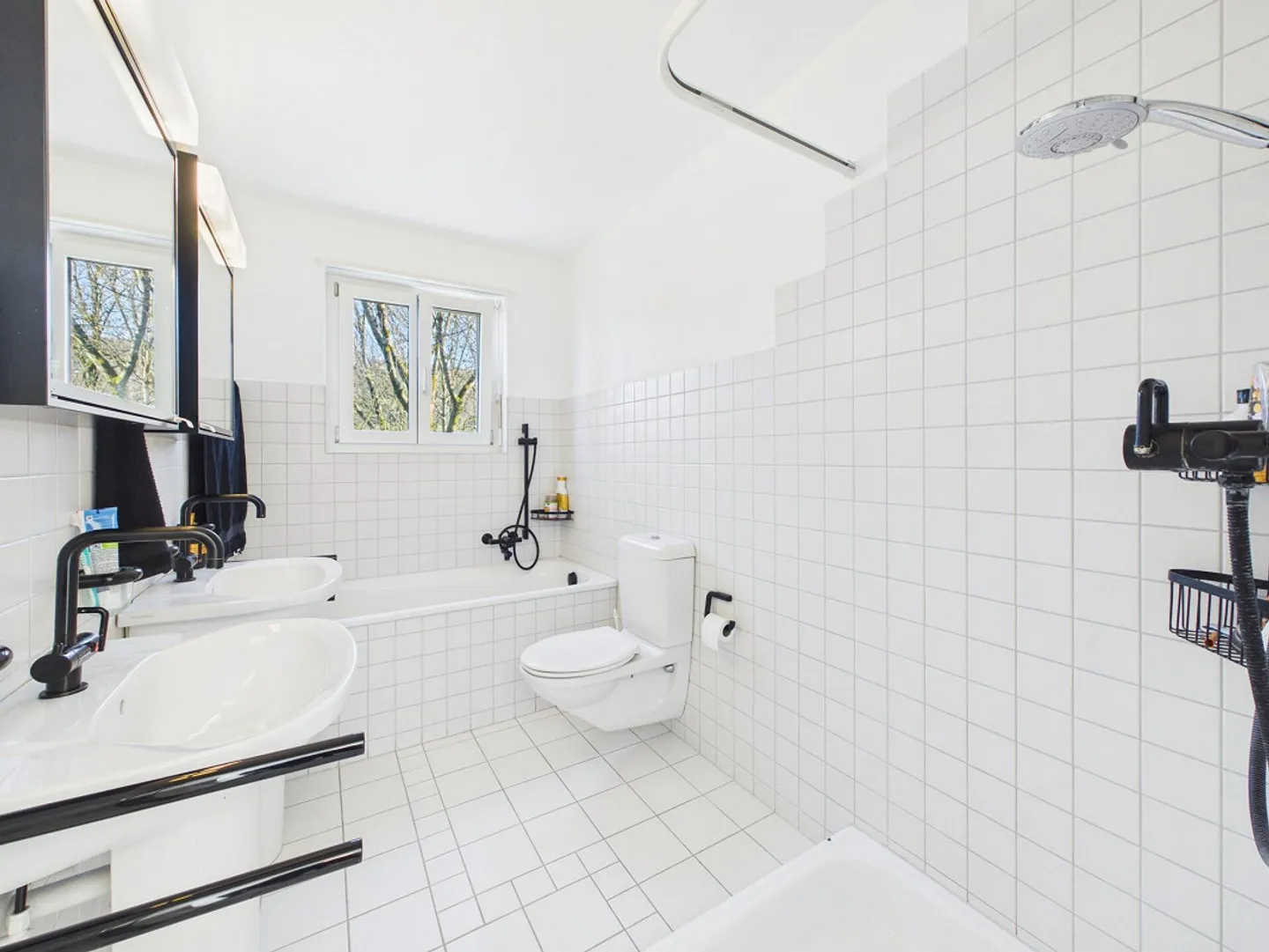 Sun-drenched oasis in idyllic location with unobstructed view - Photo 6 of 8