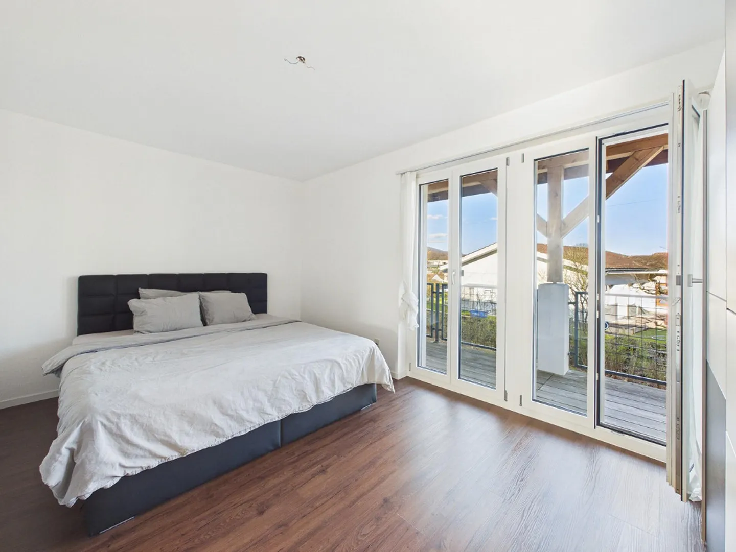 Sun-drenched oasis in idyllic location with unobstructed view - Photo 8 of 8