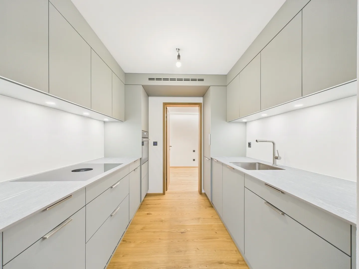 Appartement 2.5 pièces récemment rénové avec débarras et cave, Degen - Photo 4 sur 12