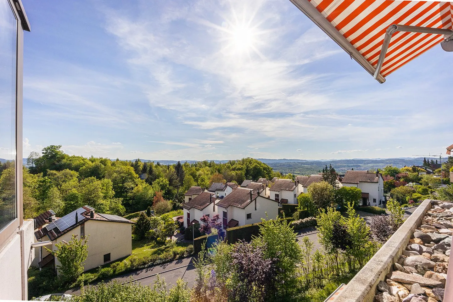 Condominium attrayant au dernier étage avec vue - Photo 12 sur 15