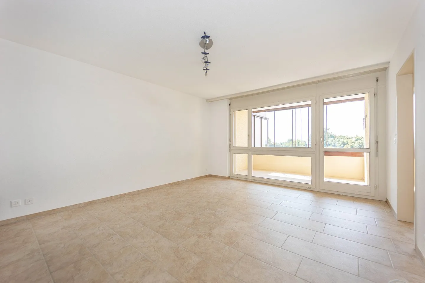 Condominium attrayant au dernier étage avec vue - Photo 10 sur 15