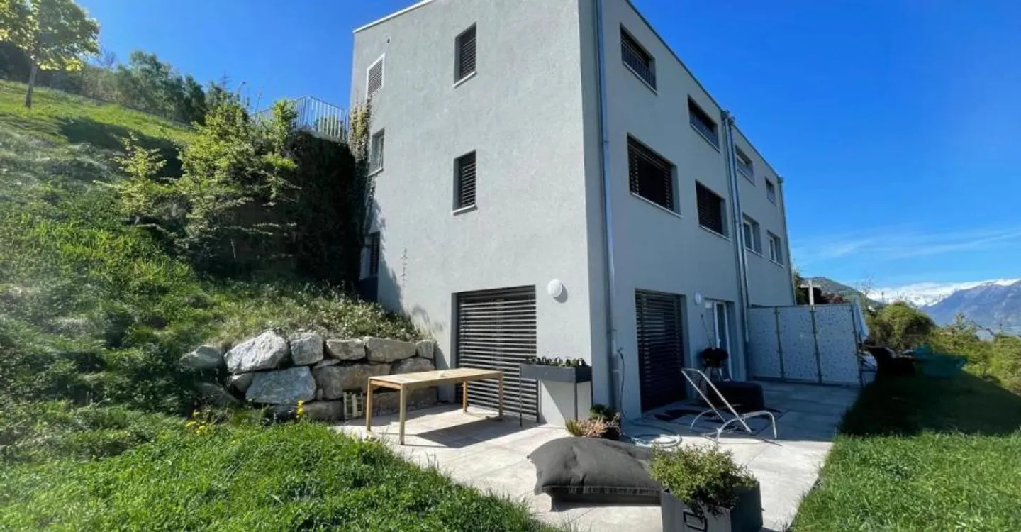 Villa contemporaine de luxe à Sion - Photo 2 sur 11