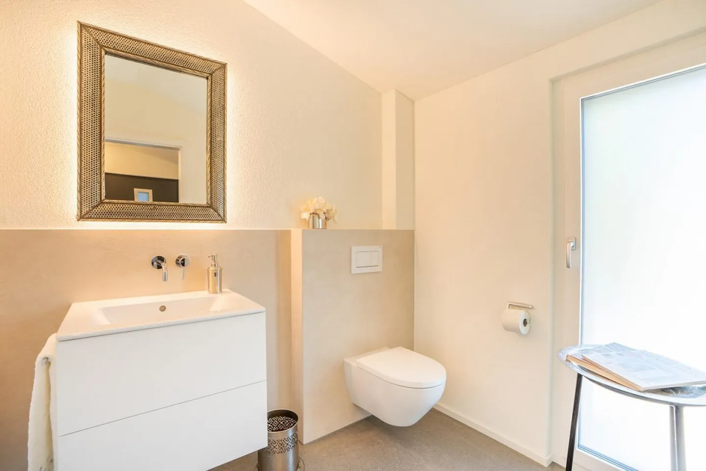 Move in and feel at home: Living oasis with private garden area - Photo 7 of 11