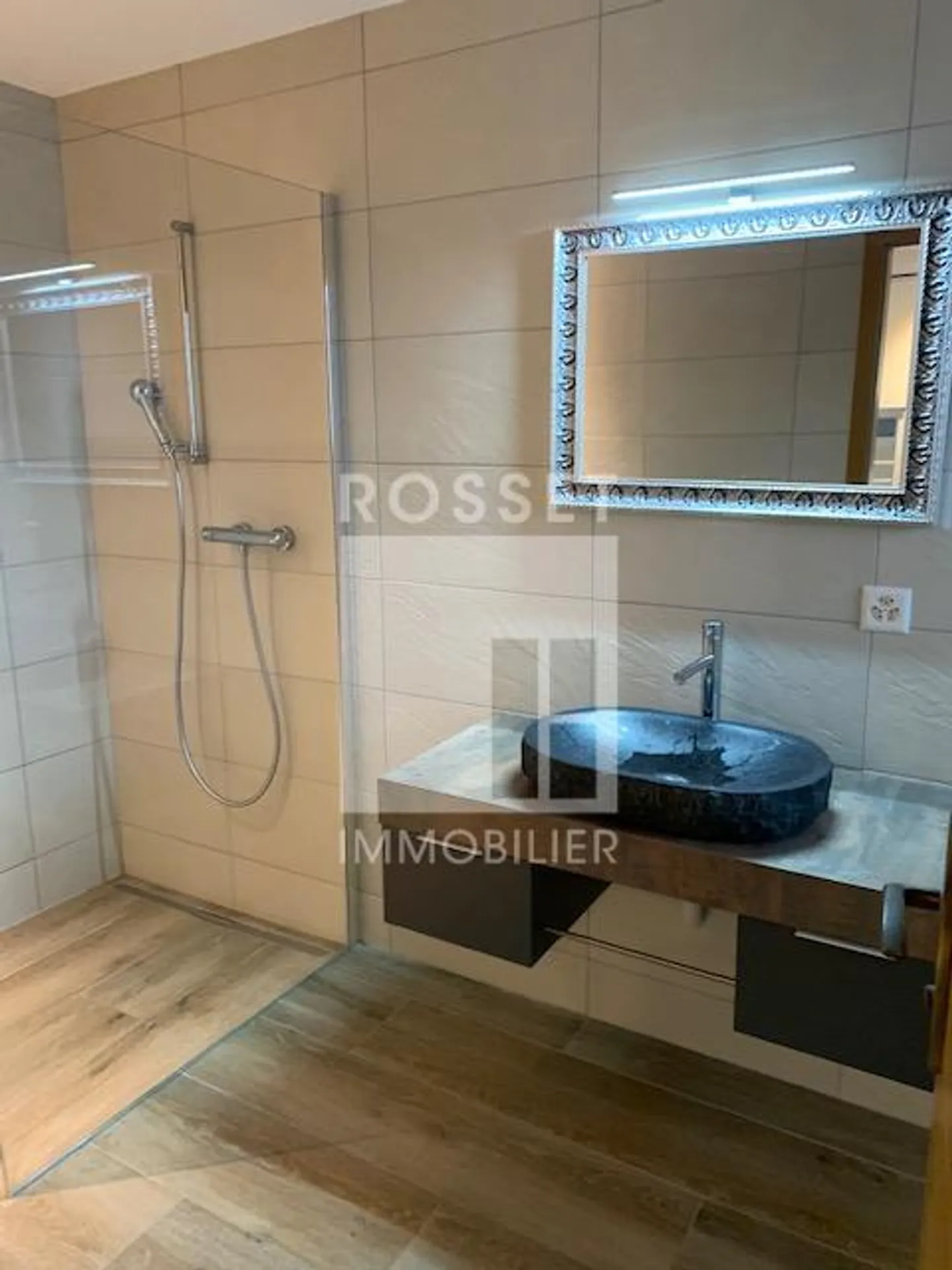 Monolocale arredato di 40,7 m² al piano interrato - Foto 1 di 5