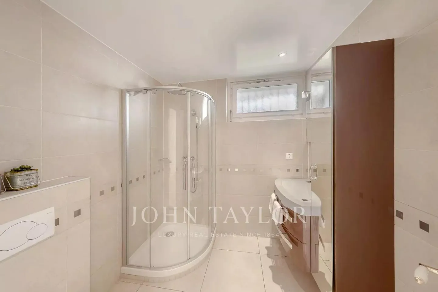 ESCLUSIVITÀ!! Villa spaziosa con vista panoramica spettacolare - Foto 11 di 13