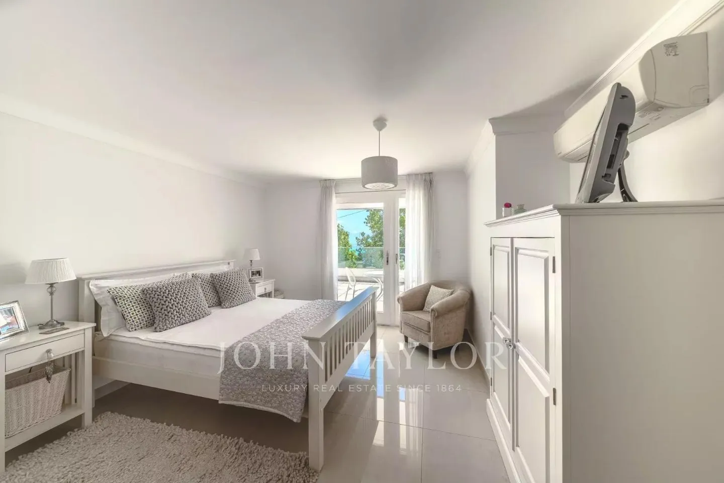 ESCLUSIVITÀ!! Villa spaziosa con vista panoramica spettacolare - Foto 10 di 13