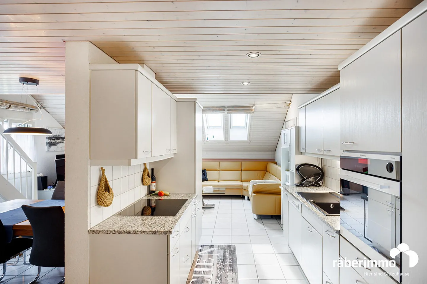 Cozy Attic Apartment with Gallery - Photo 3 of 8