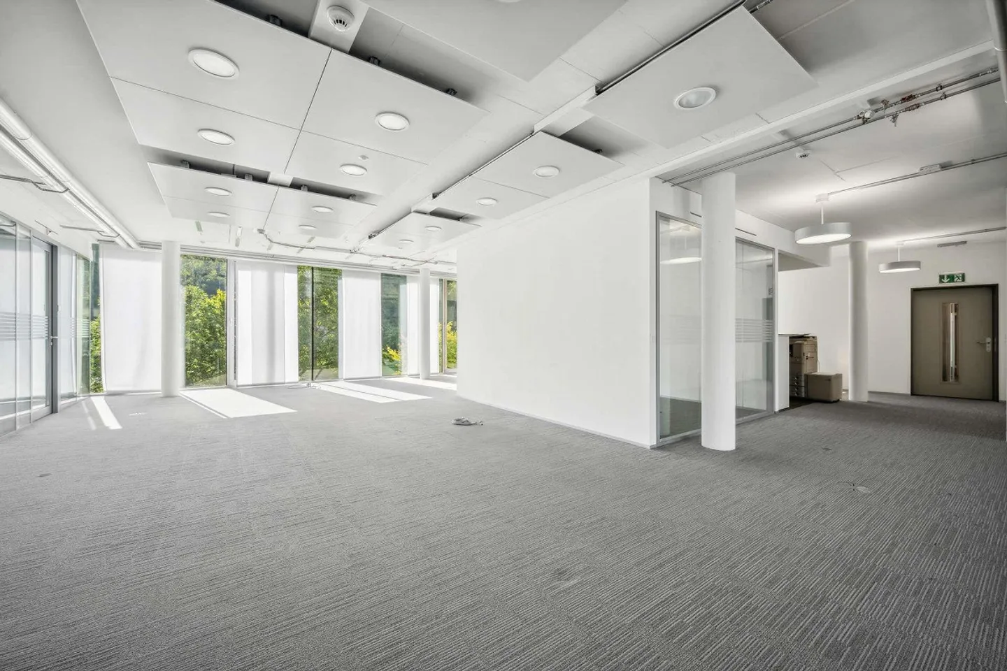 Excellent office space directly on the banks of the Rhine - Photo 11 of 28