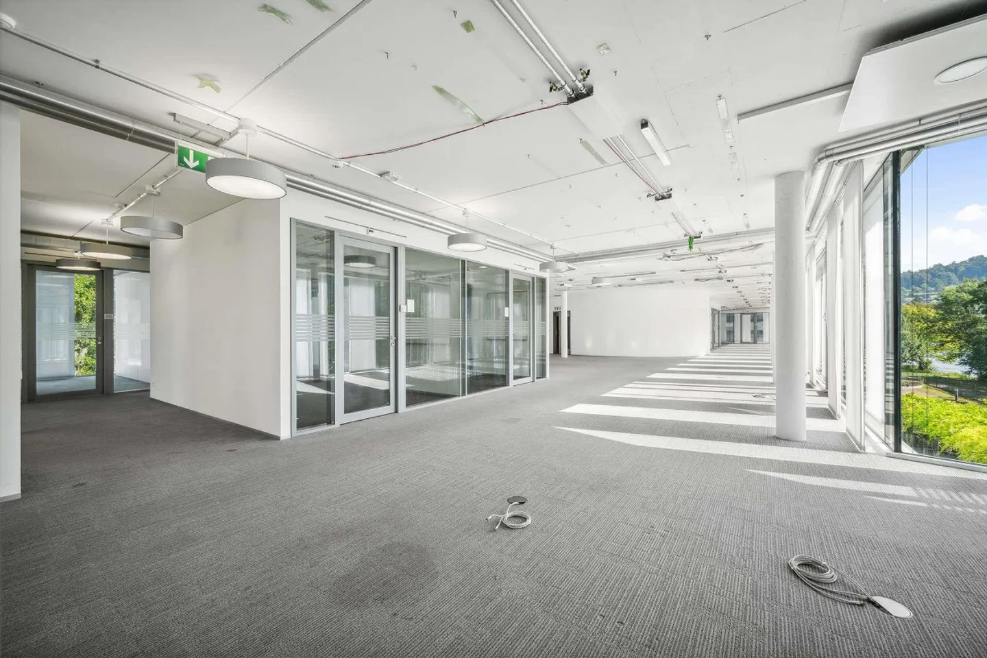 Excellent office space directly on the banks of the Rhine - Photo 15 of 28