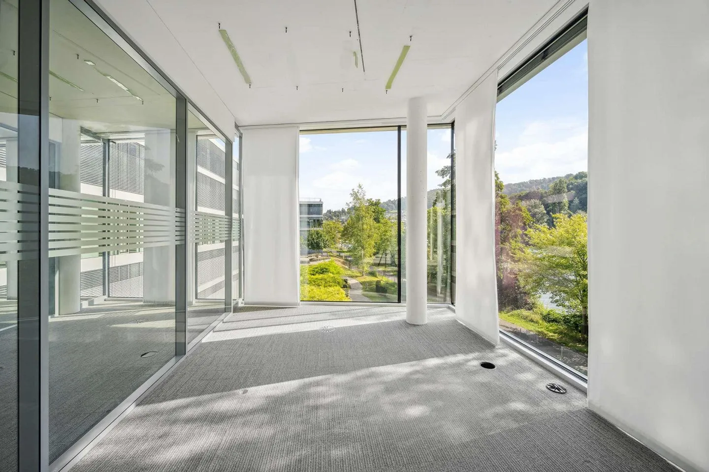 Excellent office space directly on the banks of the Rhine - Photo 16 of 28