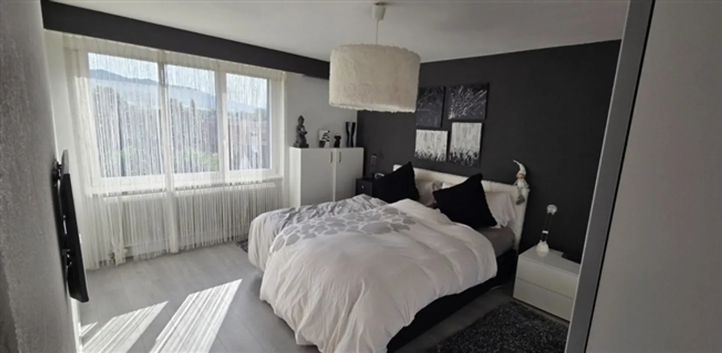 Bright 3.5-room penthouse apartment - Photo 4 of 8