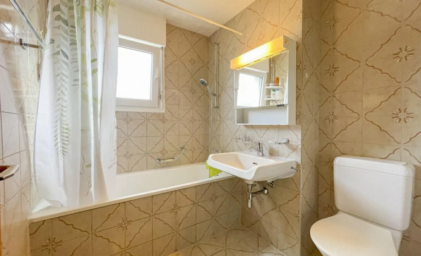 3.5 ROOM APARTMENT WITH BALCONY - ALREADY RENTED, IMMEDIATE RETURN FOR INVESTORS - Photo 8 of 13