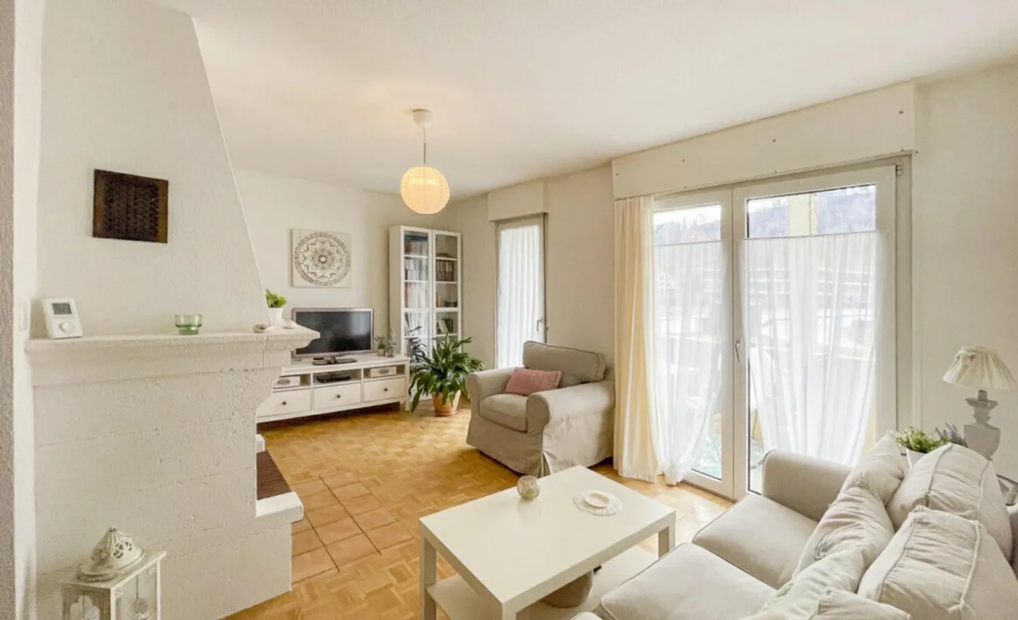 3.5 ROOM APARTMENT WITH BALCONY - ALREADY RENTED, IMMEDIATE RETURN FOR INVESTORS - Photo 2 of 13