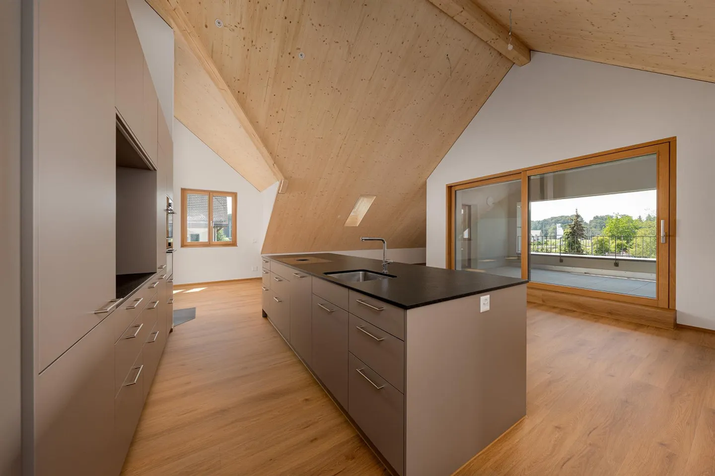 Exclusive 5.5-room new penthouse apartment with direct lift access - Photo 6 of 27
