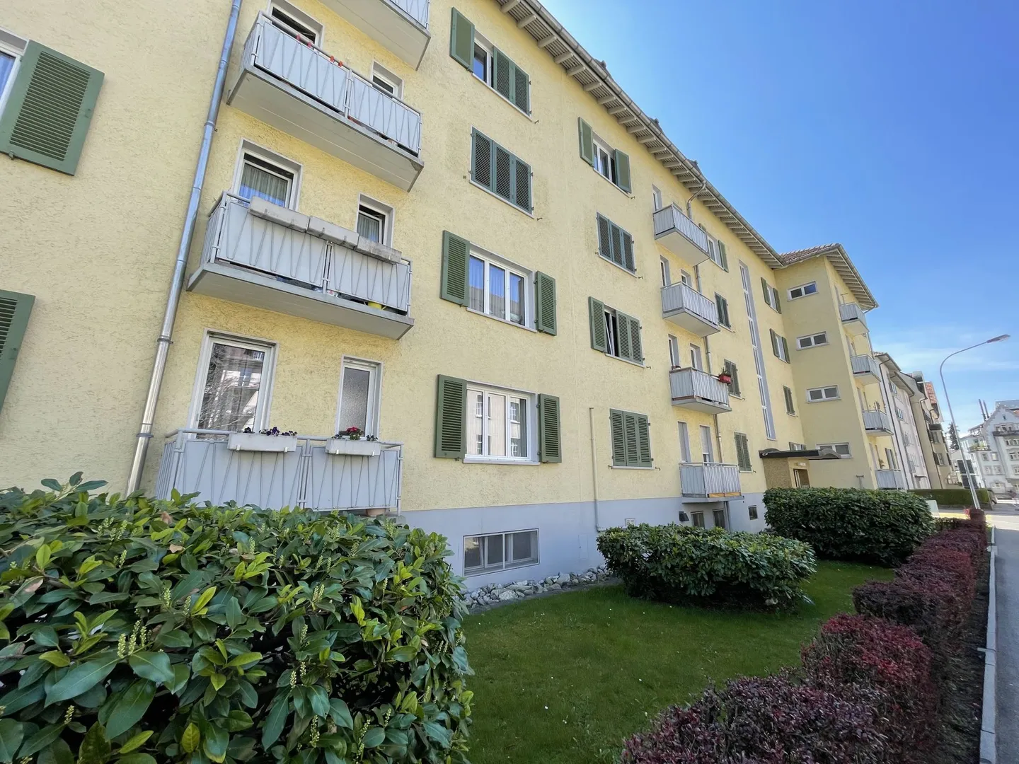 Affordable apartment with balcony in a perfect location in St. Gallen - Photo 1 of 9