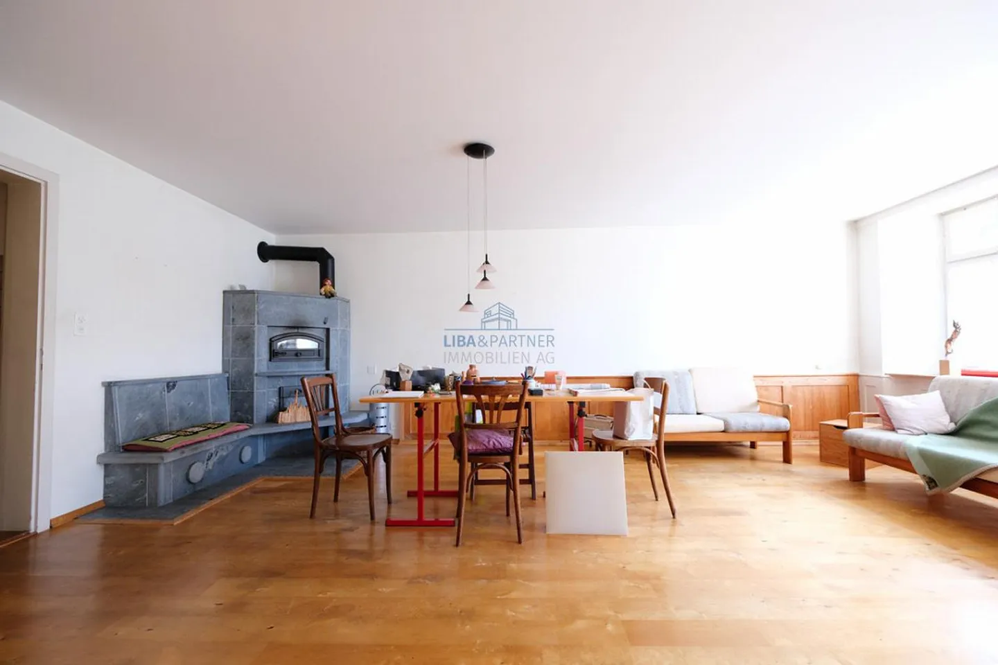 Maison spéciale alliant histoire, caractère et qualité de vie - Photo 3 sur 13