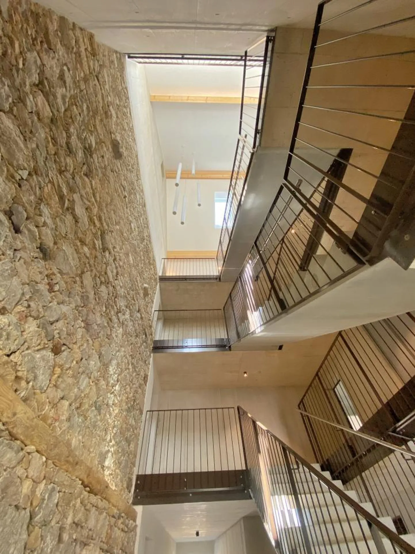Einzigartige Gelegenheit! Wunderschöne neue Wohnung im Herzen der Natur - Foto 5 von 9