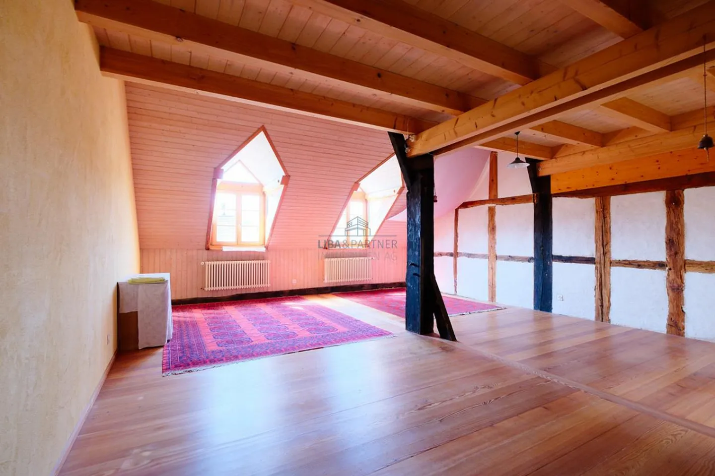 Maison spéciale alliant histoire, caractère et qualité de vie - Photo 11 sur 13