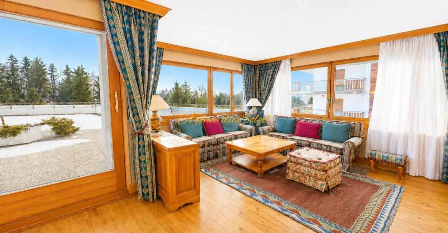 Exceptional setting for this bright 5.5 room corner apartment with large south-facing terrace! - Photo 3 of 13