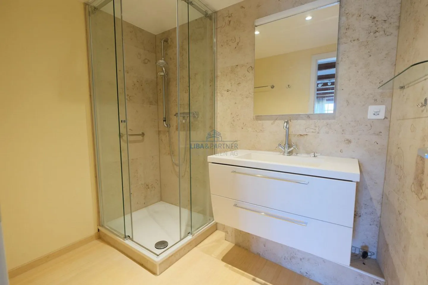 Maison spéciale alliant histoire, caractère et qualité de vie - Photo 9 sur 13