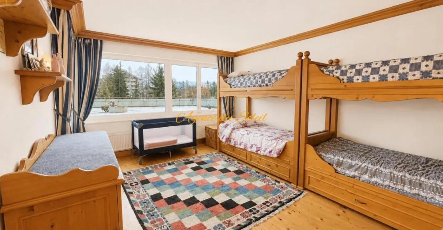 Exceptional setting for this bright 5.5 room corner apartment with large south-facing terrace! - Photo 11 of 13