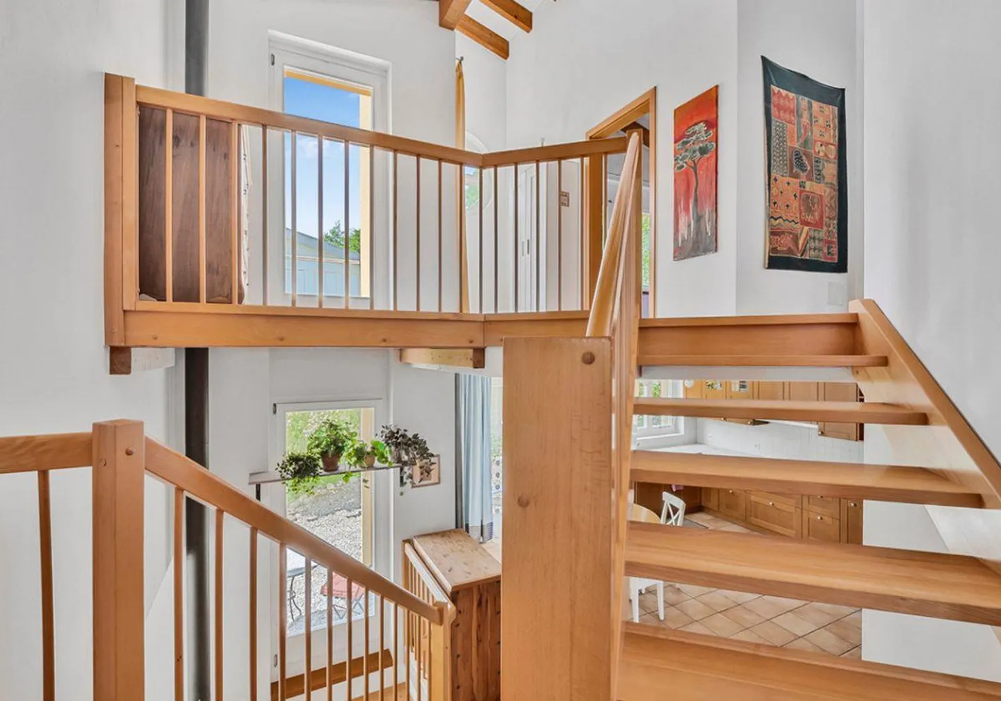 VERSATILE - SPACIOUS - CHARMING - Photo 6 of 12
