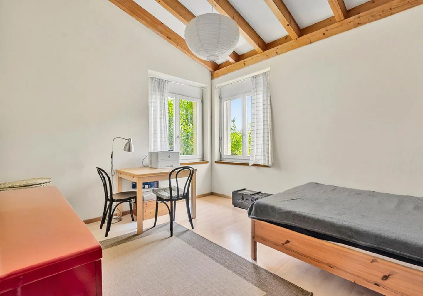 VERSATILE - SPACIOUS - CHARMING - Photo 7 of 12